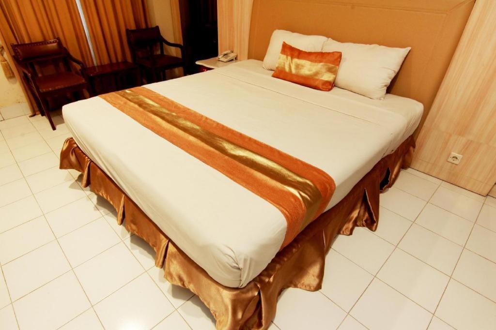 Grand Rosela
