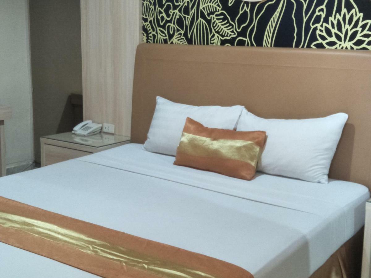 Hotel Grand Rosela 2*